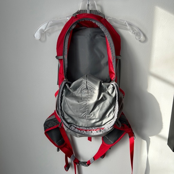 REI Stoke 19 backpack in red and gray - Picture 7 of 12